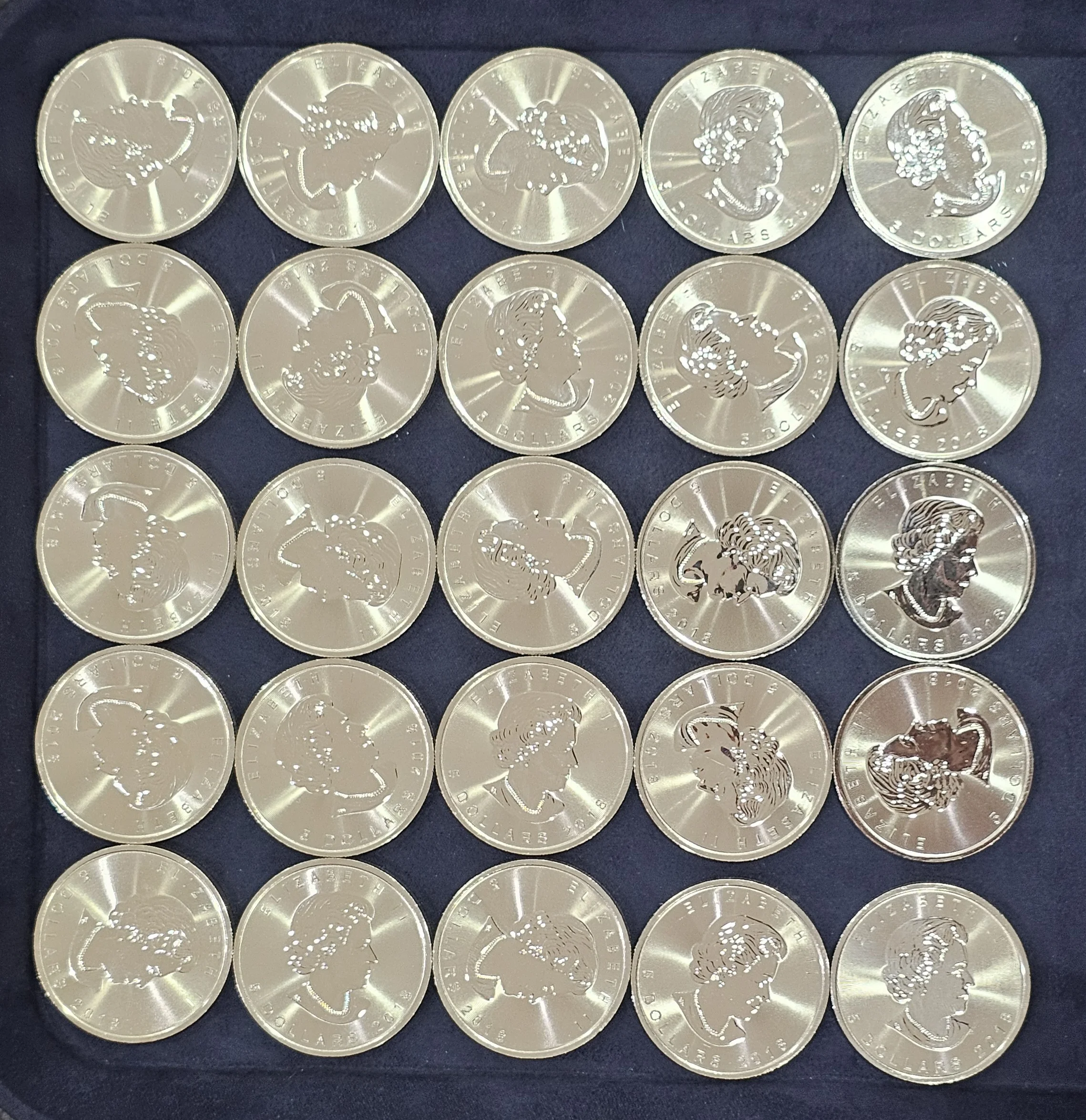 1oz Canadian Maple Leaf Silver Coin (Tube of 25) Year 2014+ image 3